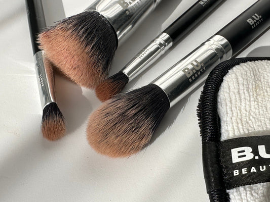 🧼 Makeup Brush Hygiene 101: The (Gross) Truth & How to Fix It
